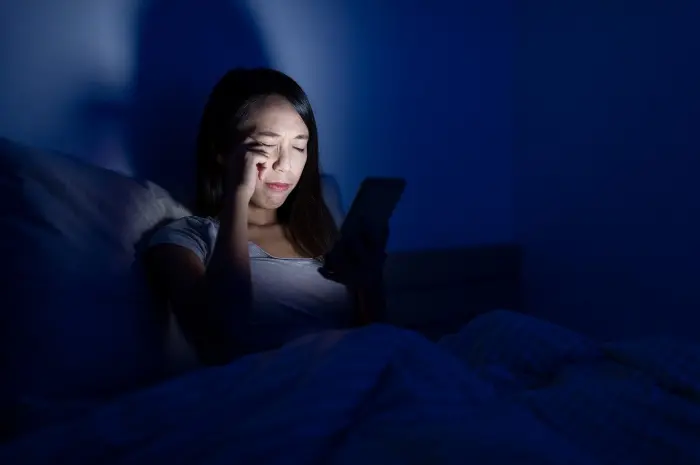 Limit Screen Time Before Bed