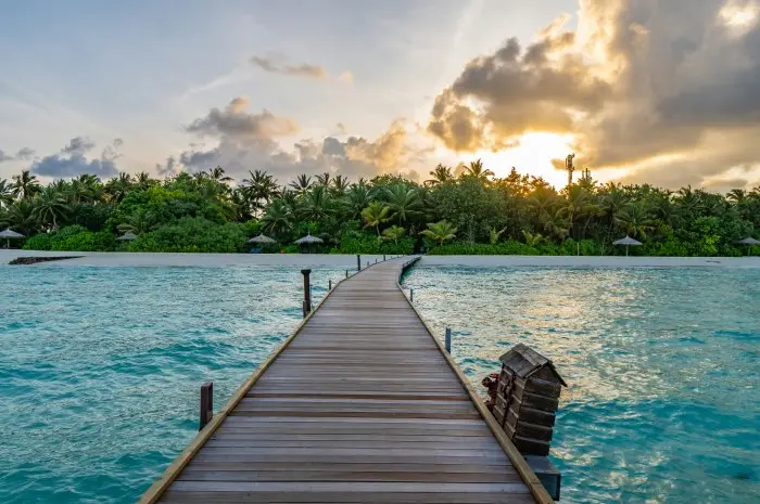 Maldives, Tanzania