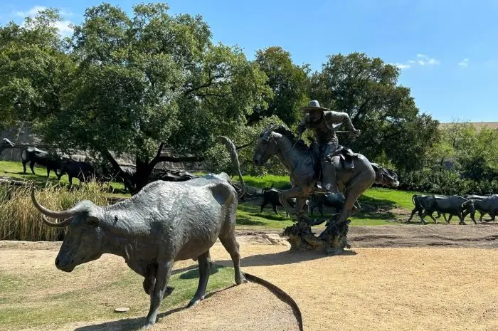 Pioneer Plaza