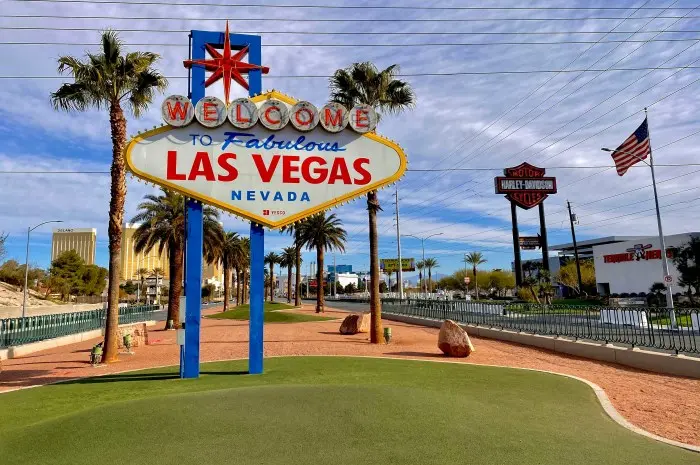 Welcome to Fabulous Las Vegas Sign